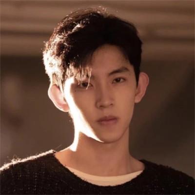氛围感拉满的小众头像男58张，宝藏男孩！