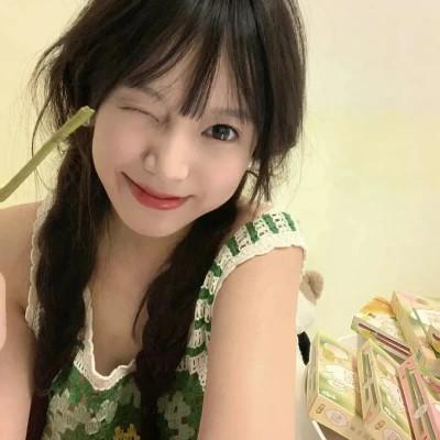 好看的绿色头像女生高清图片36张，清新透亮