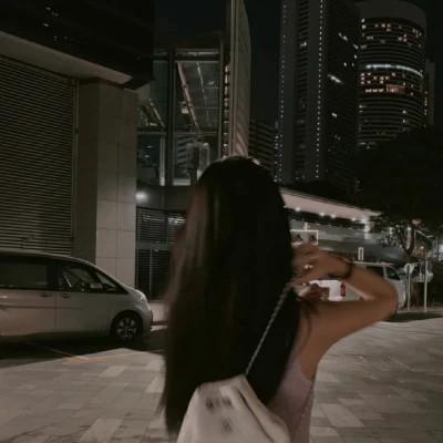 超级好看的女生背影头像图片来啦！