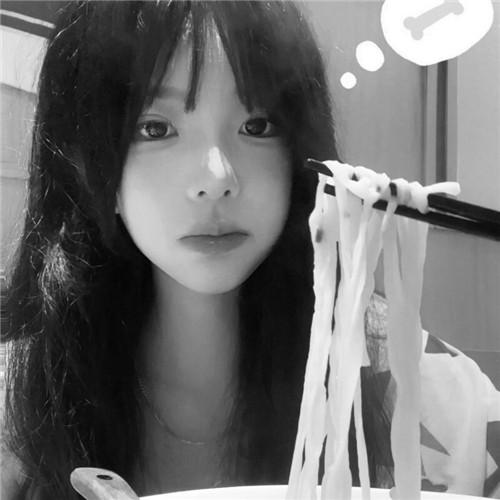 高级范黑白女生头像图片32张