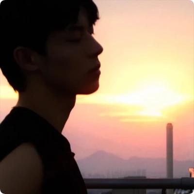 氛围感拉满的小众头像男58张，宝藏男孩！