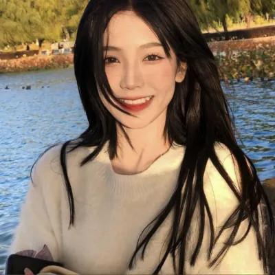 微信头像漂亮大方女生35张