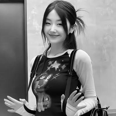 女黑白头像图片真人版52张，逆流而上的黑白文化