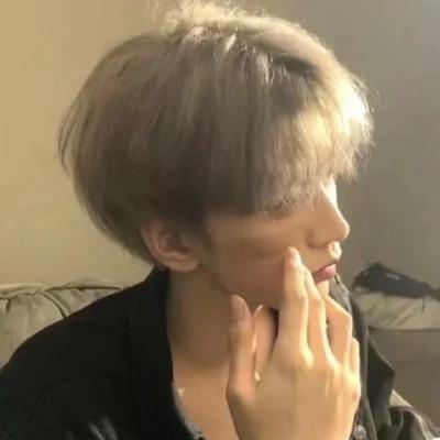 氛围感拉满的小众头像男58张，宝藏男孩！