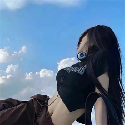一眼惊艳的女生头像32张