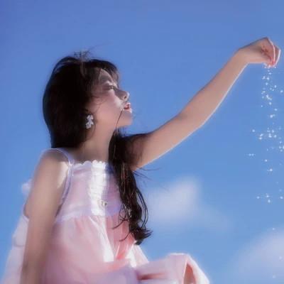 清新干净又治愈的女生头像图片42张