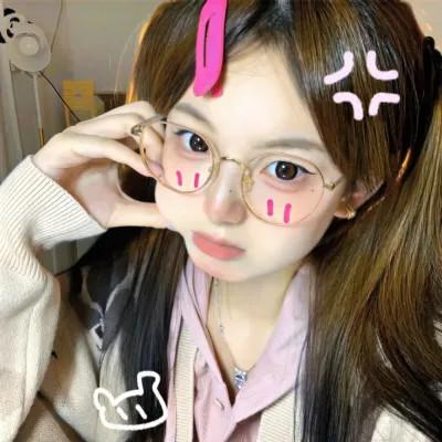 2023最新款微信头像女，突破尘埃