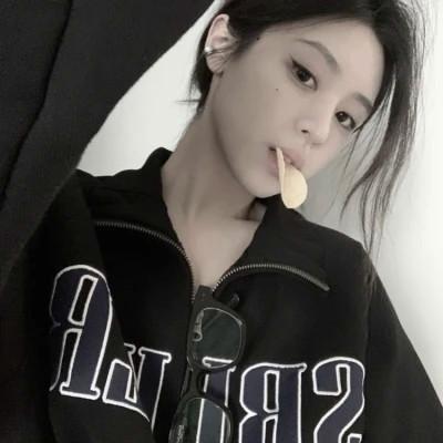 2023年最火爆的女孩头像