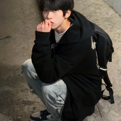 超级好看的2023微信男生头像，绝不能错过！