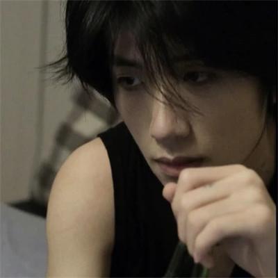 氛围感拉满的小众头像男58张，宝藏男孩！