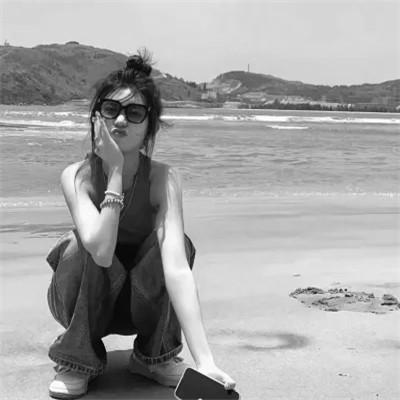 女黑白头像图片真人版52张，逆流而上的黑白文化