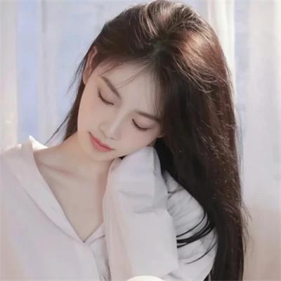 一眼惊艳的女生头像32张