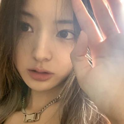 qq女生头像ins高级质感40张