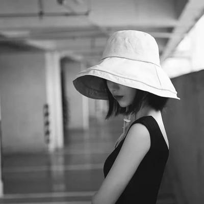 高级感美女头像高清黑白