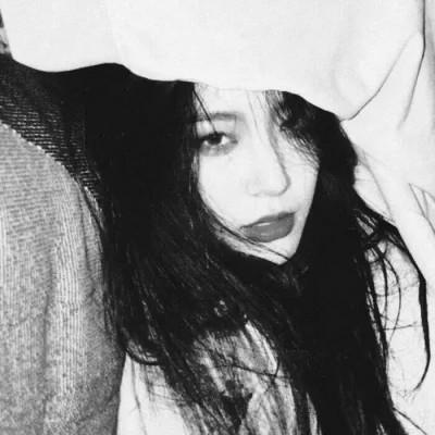 女生微信头像ins高级黑白图片110张