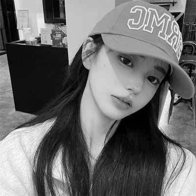 头像图片2023最火爆黑白女生