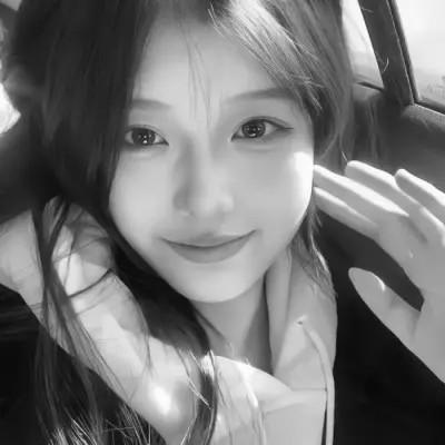 头像图片2023最火爆黑白女生