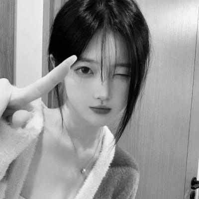 头像图片2023最火爆黑白女生
