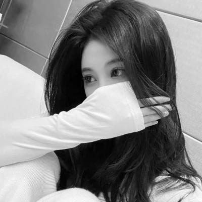 头像图片2023最火爆黑白女生