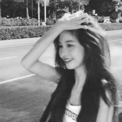 女生微信头像ins高级黑白图片110张