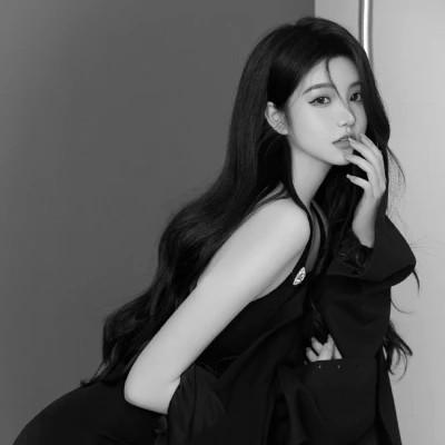 头像图片2023最火爆黑白女生