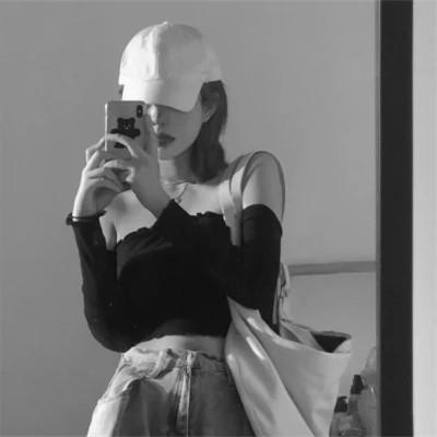 头像图片2023最火爆黑白女生