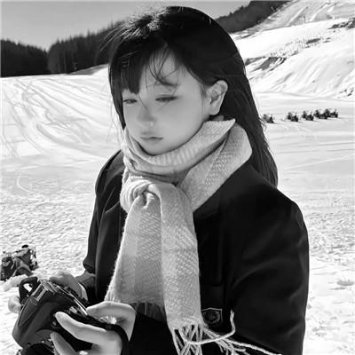 女生微信头像ins高级黑白图片110张