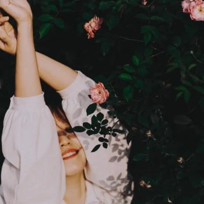 女生复古氛围感头像 高清氛围感满满的复古怀旧头像女