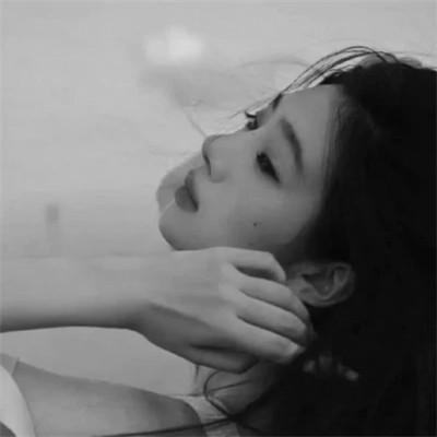 女生微信头像ins高级黑白图片110张