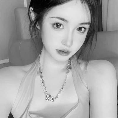 头像图片2023最火爆黑白女生