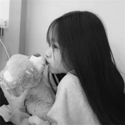 头像图片2023最火爆黑白女生