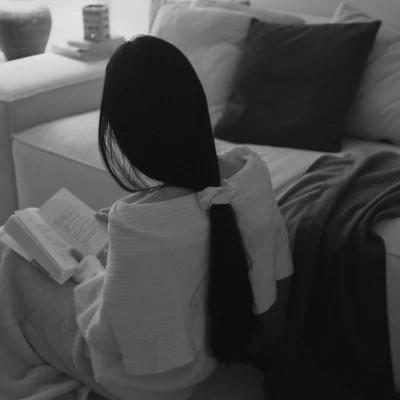 女生微信头像ins高级黑白图片110张