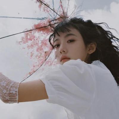 女生复古氛围感头像 高清氛围感满满的复古怀旧头像女