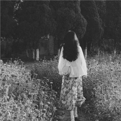 女生微信头像ins高级黑白图片110张