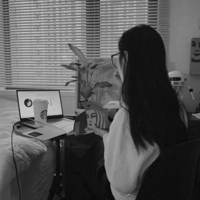 女生微信头像ins高级黑白图片110张