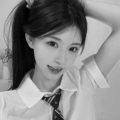 头像图片2023最火爆黑白女生
