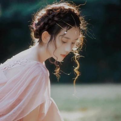 女生复古氛围感头像 高清氛围感满满的复古怀旧头像女