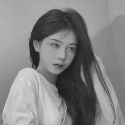 女生微信头像ins高级黑白图片110张