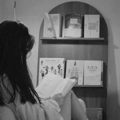 女生微信头像ins高级黑白图片110张