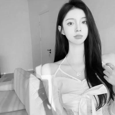 头像图片2023最火爆黑白女生