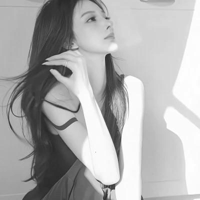 头像图片2023最火爆黑白女生