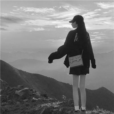 女生微信头像ins高级黑白图片110张