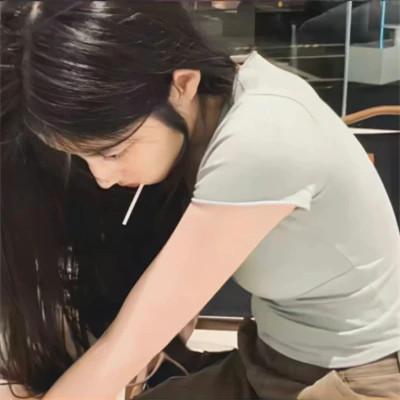 WeChat风格女头75张