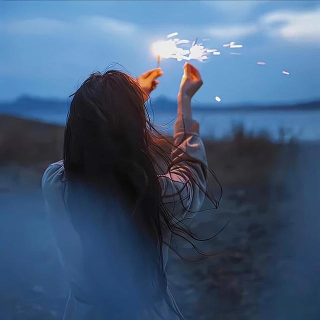 女生高清头像自由潇洒