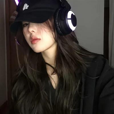 微信女生干净有品位的头像58张