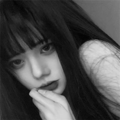 气质微信头像女生黑白108张