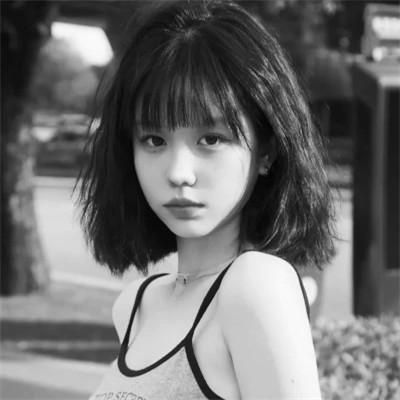 气质微信头像女生黑白108张