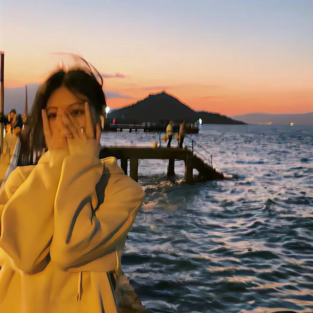 女生高清头像自由潇洒