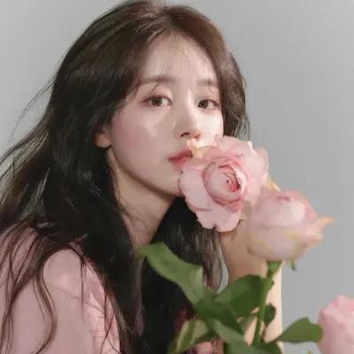微信女生干净有品位的头像58张