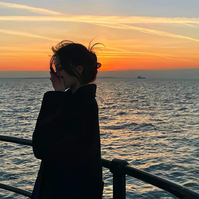 女生高清头像自由潇洒